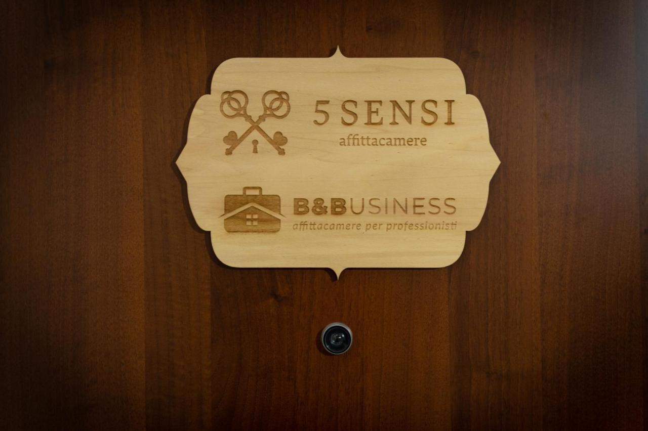 B&Business - Fibra Ultraveloce, Angolo Fitness, Smartworking & Parcheggio Coperto Su Richiesta Козенца Экстерьер фото